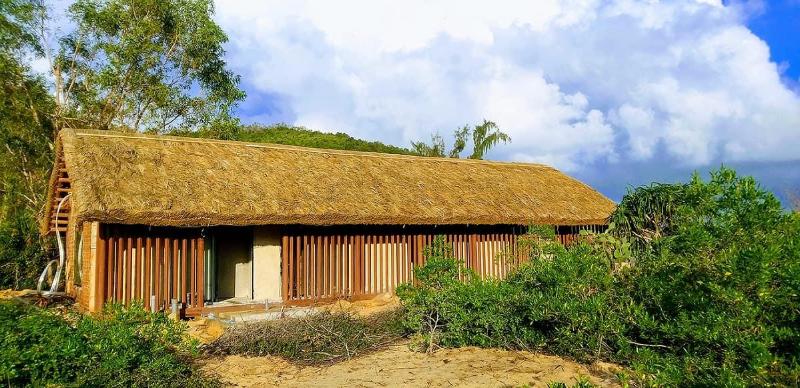Mẫu nhà lá đẹp là kiểu nhà được ghép từ nhiều loại lá lại với nhau