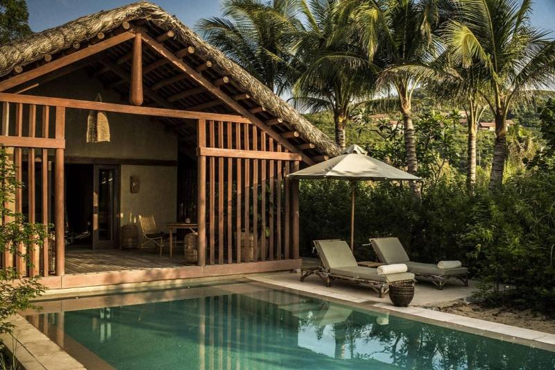 Mẫu nhà mái lá đẹp kiểu hiện đại