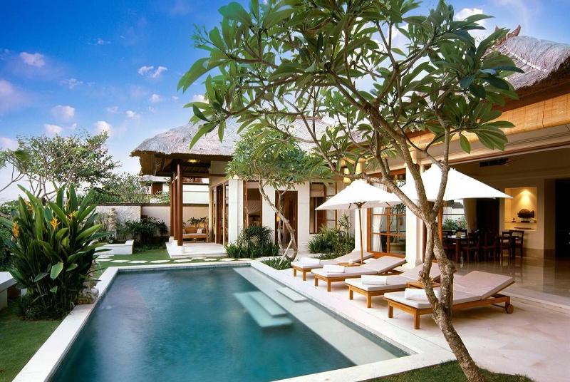 Sân vườn đẹp với đặc trưng của miền ven biển